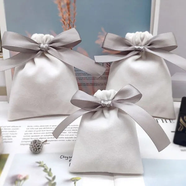 Handmade Flannel Pouches Velvet Ribbon Gift Bags Jewelry Bowknot Sack Makeup Lipstick Drawstring Pouch Party Wedding Gifts 50Pcs