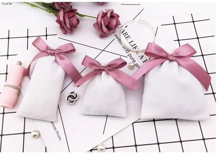 Handmade Flannel Pouches Velvet Ribbon Gift Bags Jewelry Bowknot Sack Makeup Lipstick Drawstring Pouch Party Wedding Gifts 50Pcs