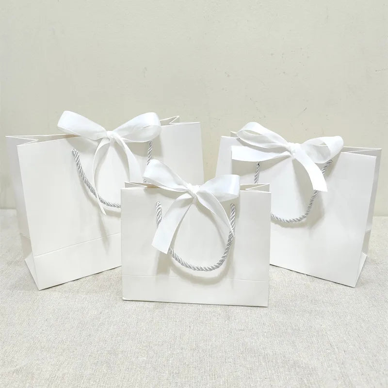 White Gift Bag Jewelry Lipstick Multicolor Bow Ribbon Gift Box Birthday Party / Pajama Wig Graduation Celebration Gift Packaging
