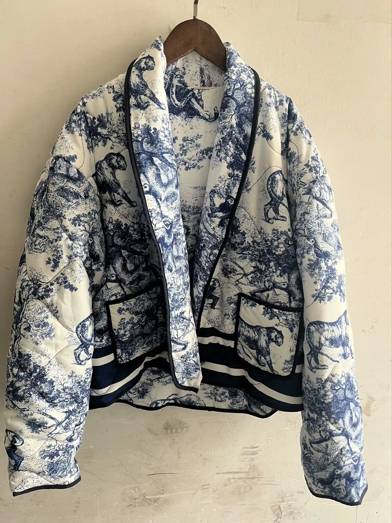 2024 Autumn And Winter New Women's Clothing European And American Ins Style Loose Collared Contrasting Printed Cotton Jacket