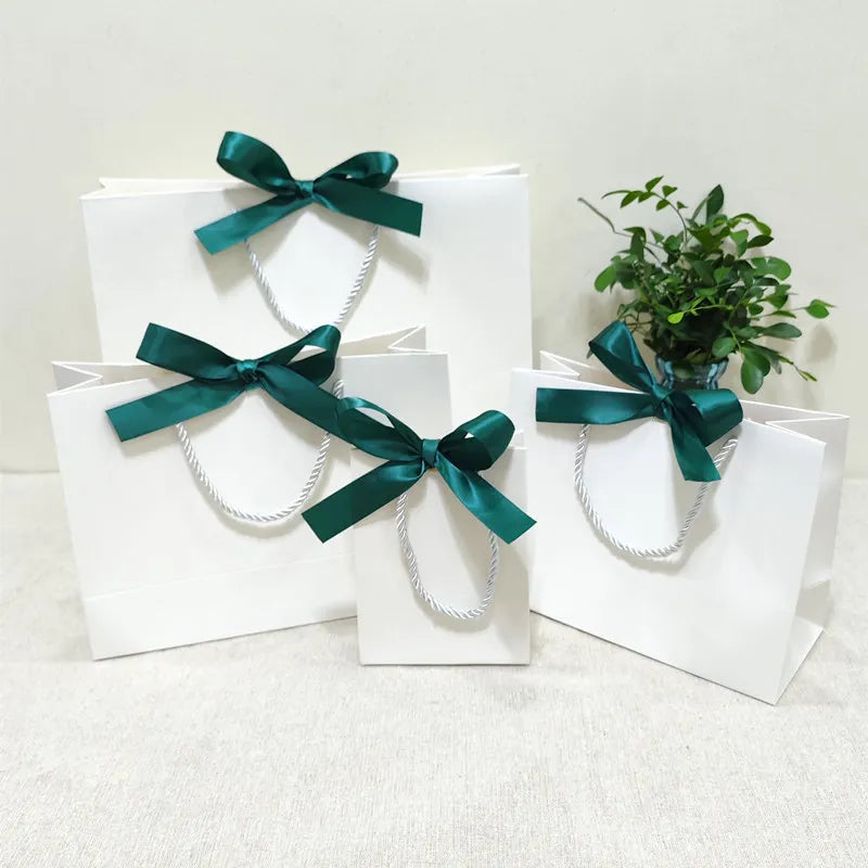 White Gift Bag Jewelry Lipstick Multicolor Bow Ribbon Gift Box Birthday Party / Pajama Wig Graduation Celebration Gift Packaging