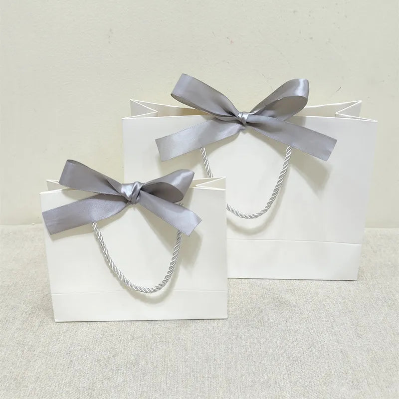 White Gift Bag Jewelry Lipstick Multicolor Bow Ribbon Gift Box Birthday Party / Pajama Wig Graduation Celebration Gift Packaging