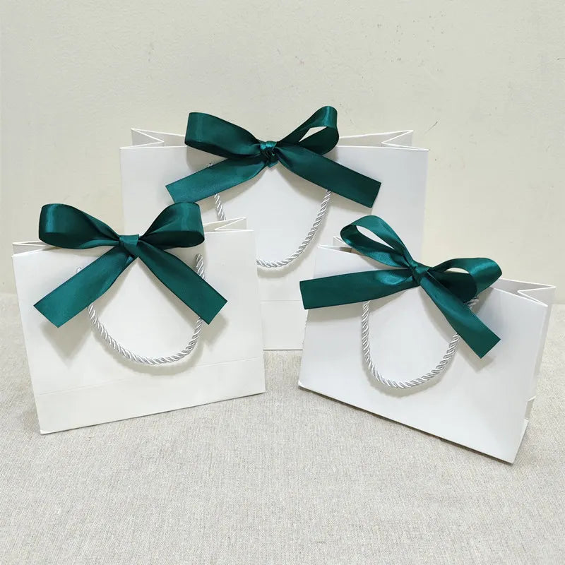 White Gift Bag Jewelry Lipstick Multicolor Bow Ribbon Gift Box Birthday Party / Pajama Wig Graduation Celebration Gift Packaging