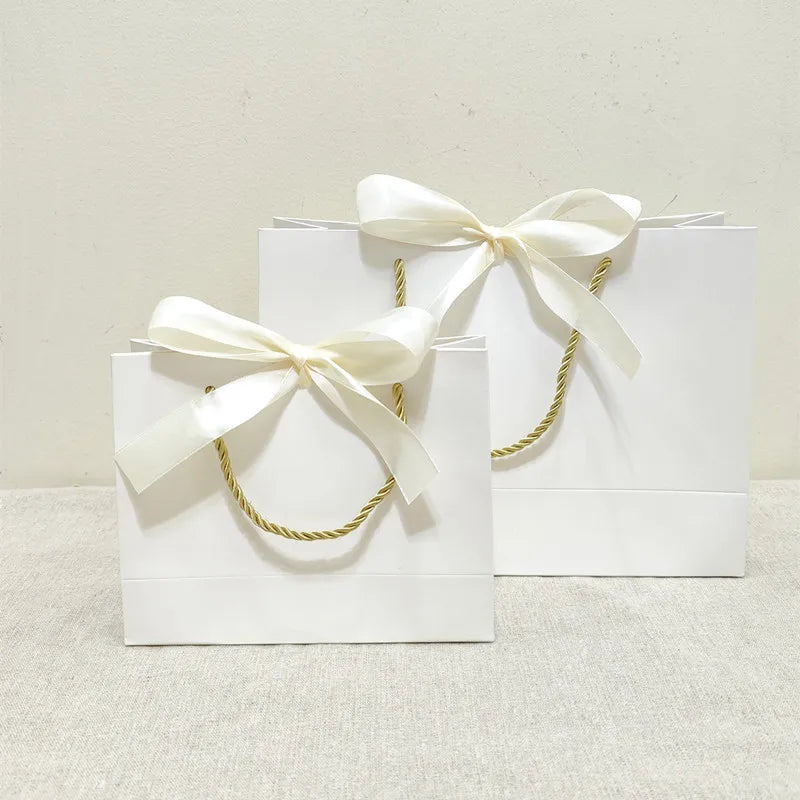 White Gift Bag Jewelry Lipstick Multicolor Bow Ribbon Gift Box Birthday Party / Pajama Wig Graduation Celebration Gift Packaging
