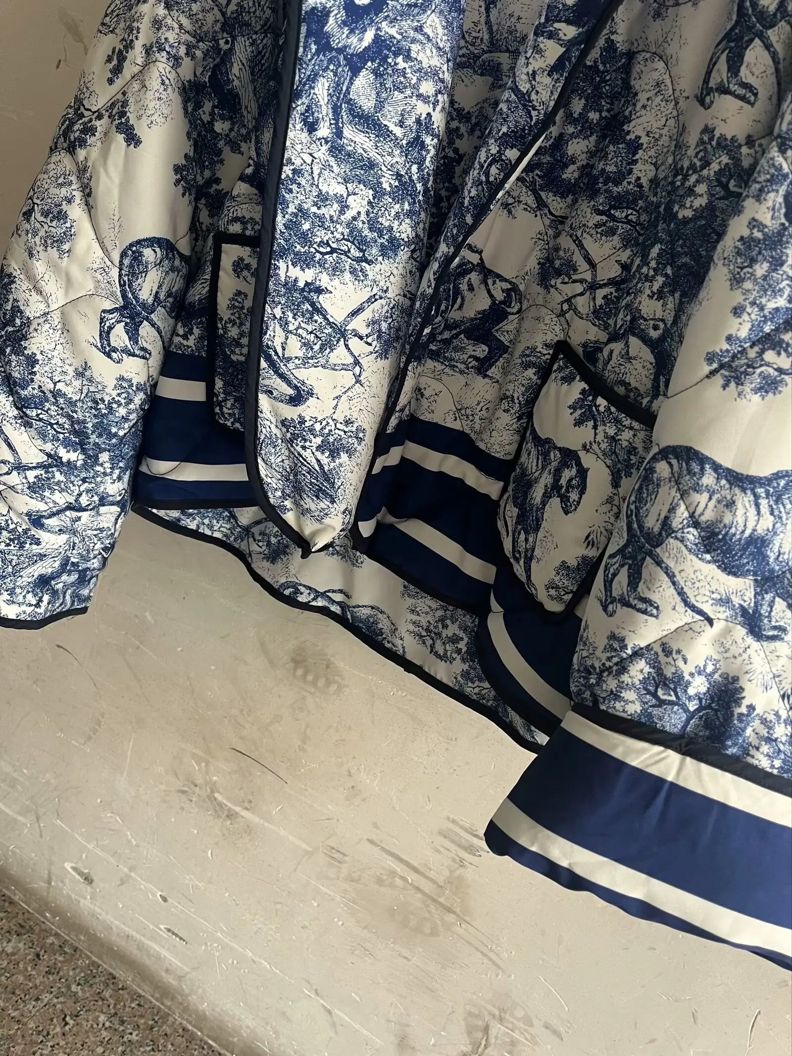 2024 Autumn And Winter New Women's Clothing European And American Ins Style Loose Collared Contrasting Printed Cotton Jacket